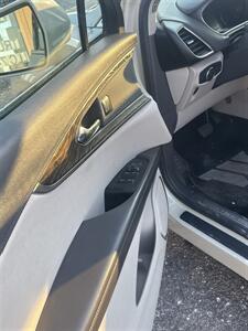 2016 Lincoln MKX Select   - Photo 8 - Wintersville, OH 43953