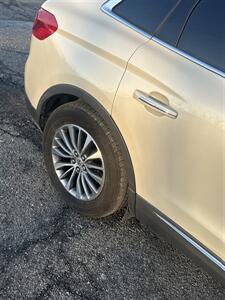 2016 Lincoln MKX Select   - Photo 4 - Wintersville, OH 43953