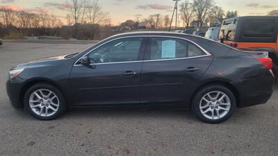 2016 Chevrolet Malibu Limited LT   - Photo 1 - Wintersville, OH 43953