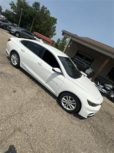 2017 Chevrolet Malibu LT - Photo 5 - Wintersville, OH 43953