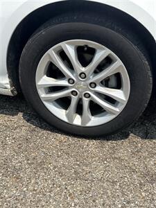 2017 Chevrolet Malibu LT - Photo 6 - Wintersville, OH 43953