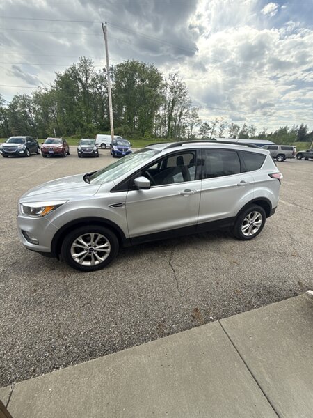 2018 Ford Escape SE's photo