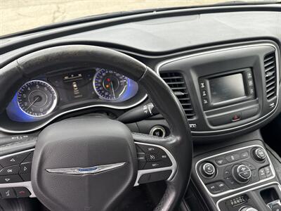 2015 Chrysler 200 Limited   - Photo 12 - Wintersville, OH 43953