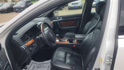 2014 Lincoln MKS   - Photo 3 - Wintersville, OH 43953