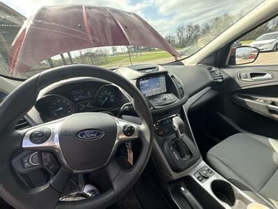 2016 Ford Escape SE   - Photo 8 - Wintersville, OH 43953