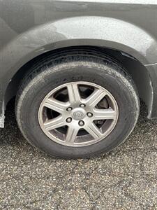 2010 Chrysler Town & Country Touring   - Photo 4 - Wintersville, OH 43953