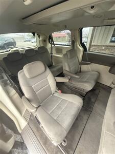 2010 Chrysler Town & Country Touring   - Photo 6 - Wintersville, OH 43953