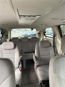 2010 Chrysler Town & Country Touring   - Photo 8 - Wintersville, OH 43953