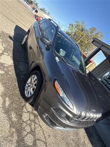 2017 Jeep Cherokee Limited   - Photo 4 - Wintersville, OH 43953