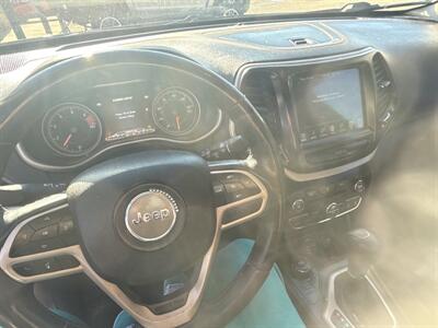 2017 Jeep Cherokee Limited   - Photo 9 - Wintersville, OH 43953