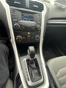 2013 Ford Fusion S   - Photo 16 - Wintersville, OH 43953