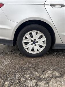 2013 Ford Fusion S   - Photo 7 - Wintersville, OH 43953