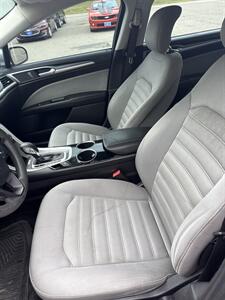 2013 Ford Fusion S   - Photo 11 - Wintersville, OH 43953