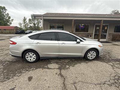 2013 Ford Fusion S   - Photo 6 - Wintersville, OH 43953
