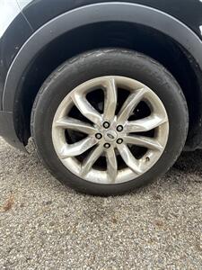 2012 Ford Explorer XLT   - Photo 11 - Wintersville, OH 43953