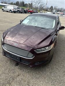 2013 Ford Fusion SE   - Photo 2 - Wintersville, OH 43953