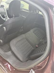 2013 Ford Fusion SE   - Photo 8 - Wintersville, OH 43953