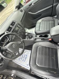 2015 Volkswagen Jetta SEL - Photo 9 - Wintersville, OH 43953