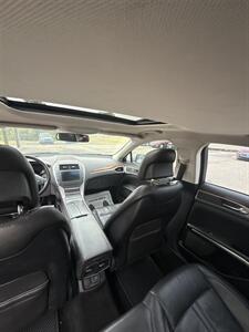2013 Lincoln MKZ/Zephyr   - Photo 12 - Wintersville, OH 43953