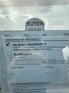 2013 Lincoln MKZ/Zephyr   - Photo 2 - Wintersville, OH 43953