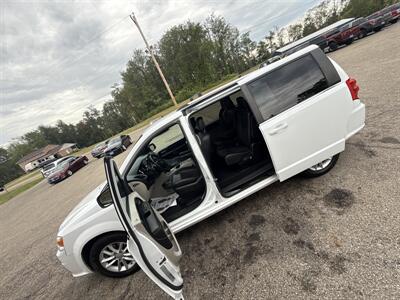 2019 Dodge Grand Caravan SXT   - Photo 10 - Wintersville, OH 43953