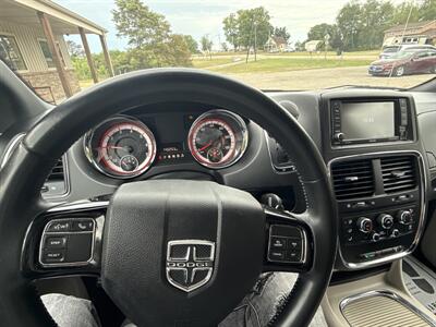 2019 Dodge Grand Caravan SXT   - Photo 12 - Wintersville, OH 43953