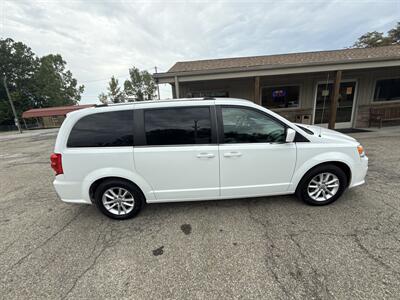 2019 Dodge Grand Caravan SXT   - Photo 4 - Wintersville, OH 43953