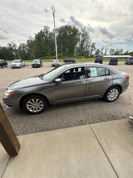 2013 Chrysler 200 Touring  