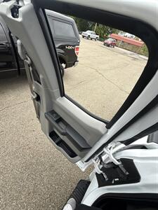 2017 Ford F-150 XL   - Photo 16 - Wintersville, OH 43953