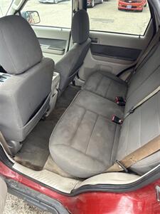 2010 Ford Escape XLT   - Photo 13 - Wintersville, OH 43953