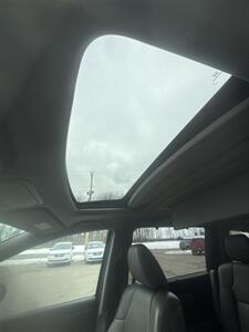 2014 Honda Odyssey Touring Elite   - Photo 13 - Wintersville, OH 43953