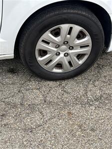 2017 Dodge Grand Caravan SE   - Photo 3 - Wintersville, OH 43953
