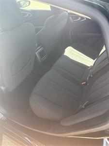 2016 Chrysler 200 Limited - Photo 7 - Wintersville, OH 43953