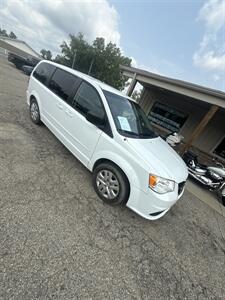 2017 Dodge Grand Caravan SE - Photo 3 - Wintersville, OH 43953
