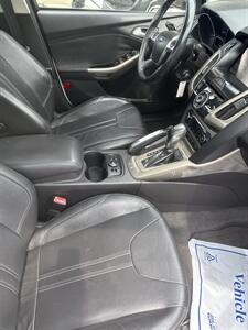 2012 Ford Focus SEL - Photo 6 - Wintersville, OH 43953