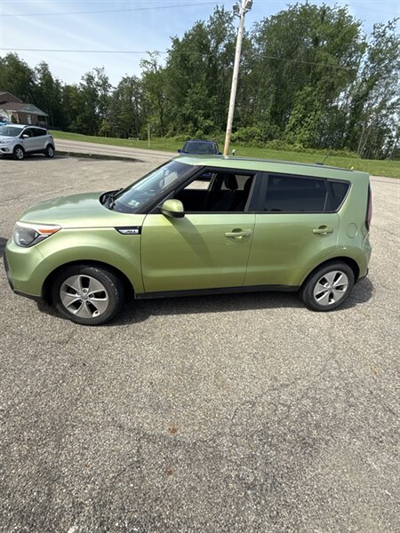 2015 Kia Soul   - Photo 1 - Wintersville, OH 43953