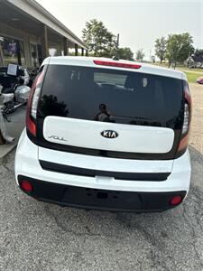2018 Kia Soul   - Photo 5 - Wintersville, OH 43953