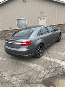 2011 Chrysler 200 S   - Photo 3 - Wintersville, OH 43953