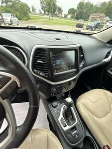 2015 Jeep Cherokee Limited   - Photo 8 - Wintersville, OH 43953
