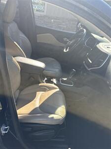 2015 Jeep Cherokee Limited   - Photo 4 - Wintersville, OH 43953
