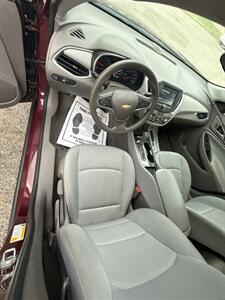 2016 Chevrolet Malibu LS   - Photo 10 - Wintersville, OH 43953