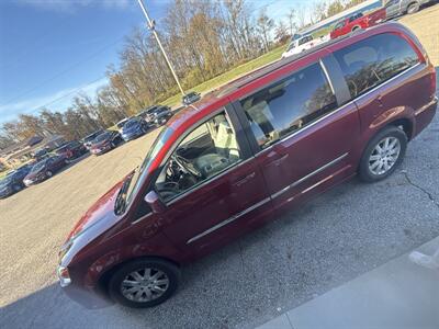 2012 Chrysler Town & Country Touring   - Photo 2 - Wintersville, OH 43953