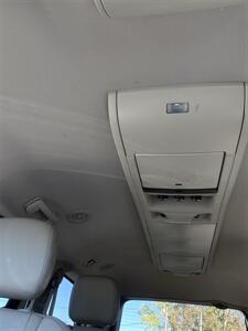 2012 Chrysler Town & Country Touring   - Photo 12 - Wintersville, OH 43953