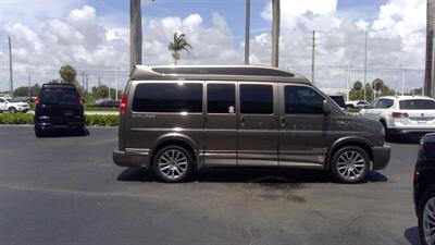 2021 GMC Savana 2500   - Photo 4 - Pompano Beach, FL 33064