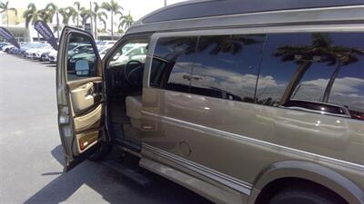 2021 GMC Savana 2500   - Photo 5 - Pompano Beach, FL 33064