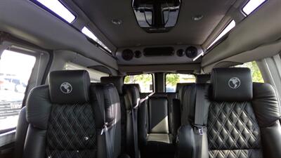 2026 GMC Savana 2500  9 PASSENGER LMT SE EXTENDED EXPLORER - Photo 10 - Pompano Beach, FL 33064