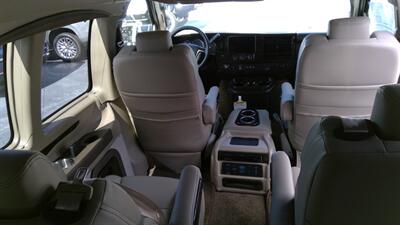 2025 GMC Savana 2500  LIMITED SE 7 PASSENGER - Photo 10 - Pompano Beach, FL 33064