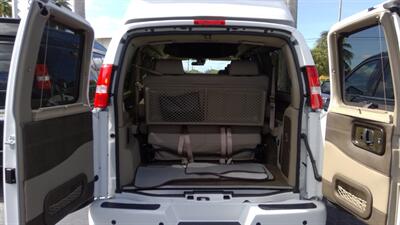 2025 GMC Savana 2500  LIMITED SE 7 PASSENGER - Photo 4 - Pompano Beach, FL 33064