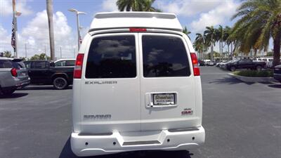 2025 GMC Savana 2500  LIMITED SE 7 PASSENGER - Photo 3 - Pompano Beach, FL 33064
