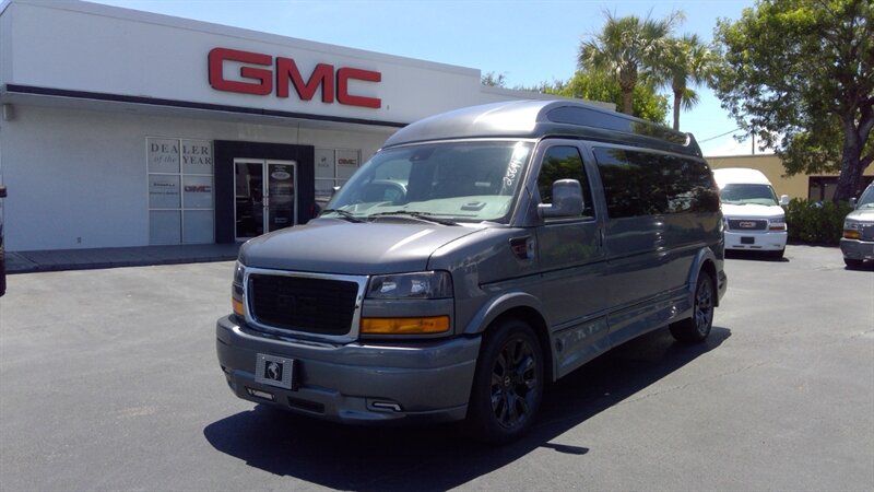 2025 GMC Savana 2500  LIMITED SE 7 PASSENGER